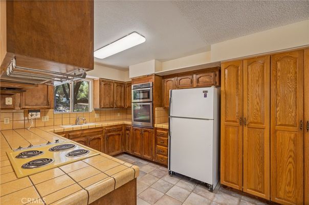 Interior, Kitchen, Tile Countertops