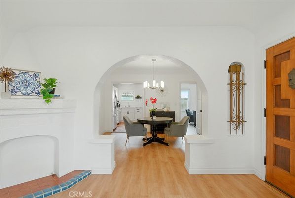 Chandelier, Dining room, Fireplace, Interior, Wood Texture Flooring