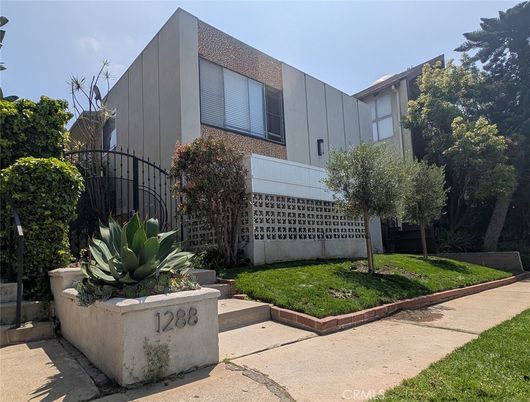 Attached, Exterior, Facade, Modern