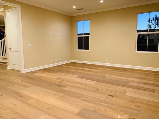 Empty room, Interior, Recessed Lighting, Wood Texture Flooring