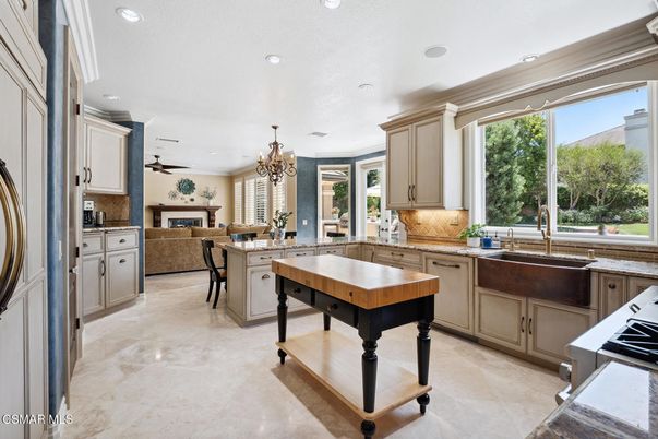 Chandelier, Dining room, Interior, Kitchen, Recessed Lighting