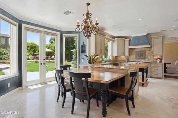 Chandelier, Dining room, Interior, Kitchen, Recessed Lighting