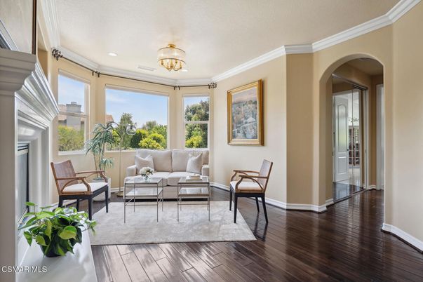 Chandelier, Interior, Living room, Recessed Lighting, Wood Texture Flooring