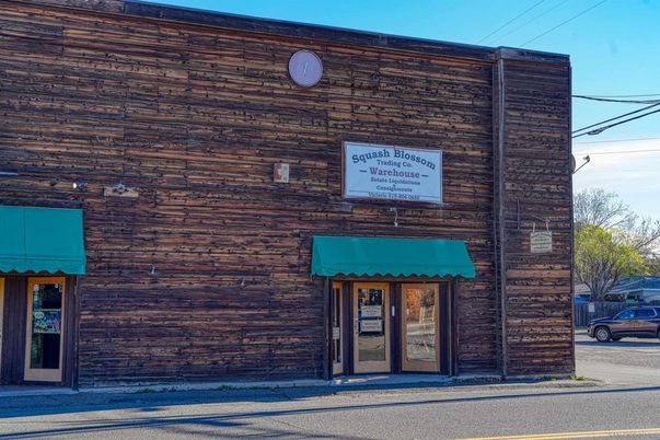 Exterior, Facade, None