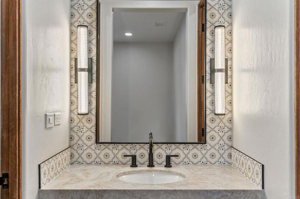 Bathroom, Interior, Recessed Lighting