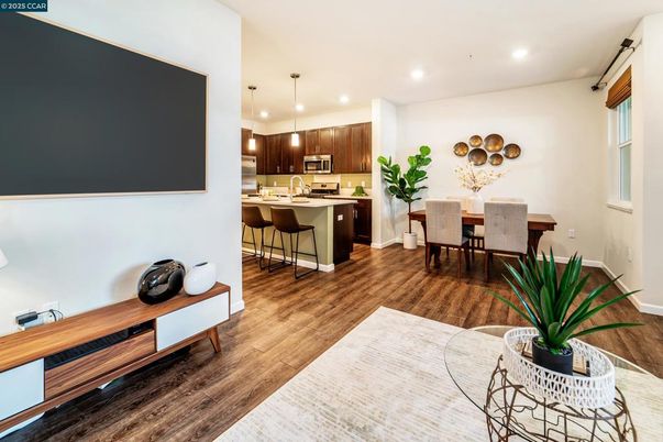 Dining room, Interior, Kitchen, Pendant Lights, Recessed Lighting, Wood Texture Flooring