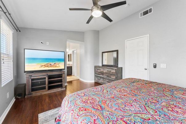 Bedroom, Interior, Water, Wood Texture Flooring