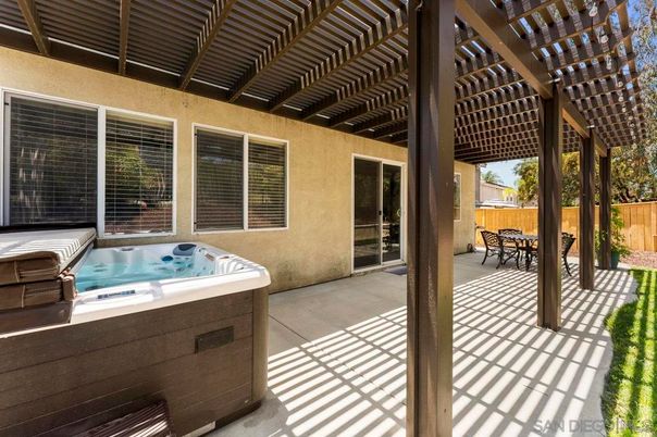 Exterior, Hot Tub