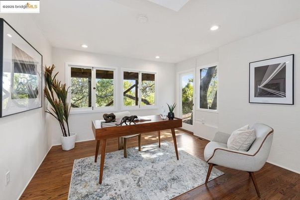 Home Office, Interior, Recessed Lighting, Wood Texture Flooring