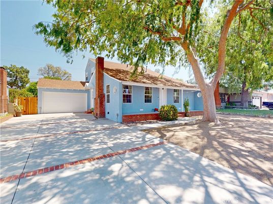 Detached Garage, Exterior, Facade, Ranch