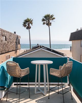 Exterior, Pool, Water