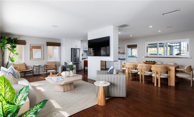 Dining room, Interior, Kitchen, Living room, Recessed Lighting, Wood Texture Flooring