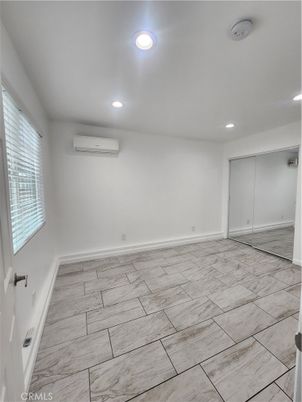 Empty room, Interior, Marble, Recessed Lighting