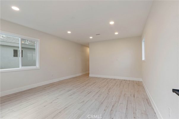 Empty room, Interior, Recessed Lighting, Wood Texture Flooring