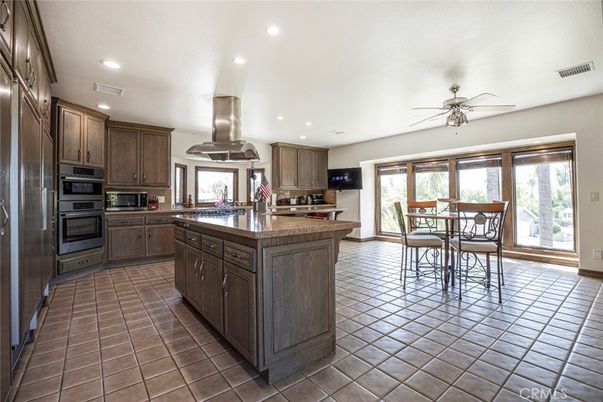 Dining room, Interior, Kitchen, Recessed Lighting, Stainless Steel Appliances