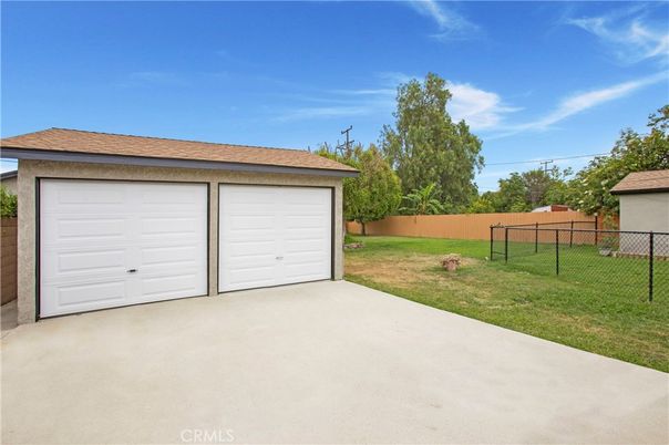 Backyard, Detached Garage, Exterior