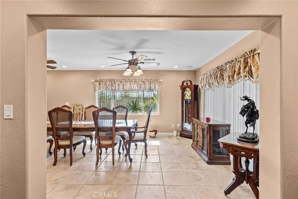 Dining room, Interior, Recessed Lighting
