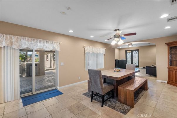 Dining room, Interior, Recessed Lighting