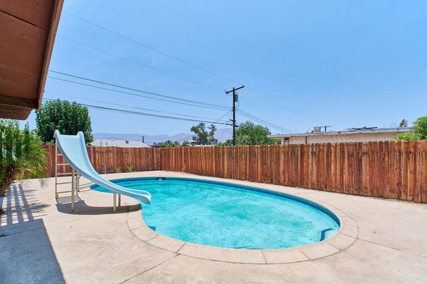 Exterior, Playground, Pool