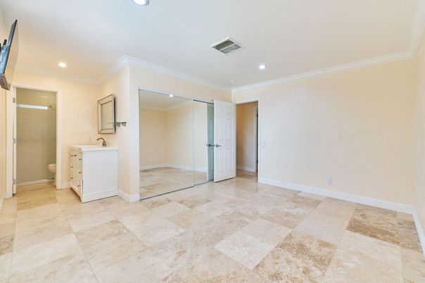 Bathroom, Empty room, Interior, Recessed Lighting