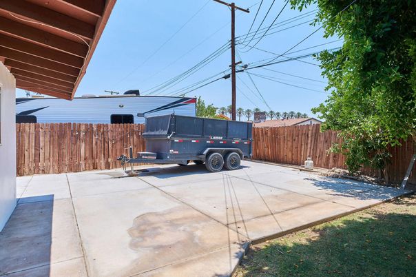 Backyard, Exterior