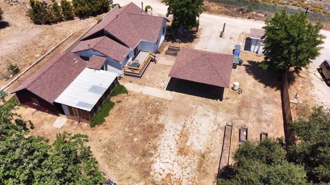 Exterior, Drone