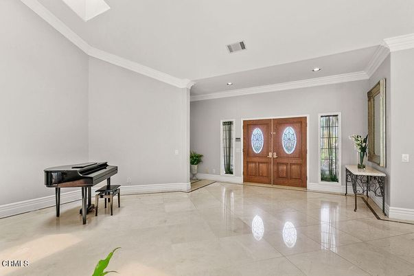 Interior, Piano, Recessed Lighting