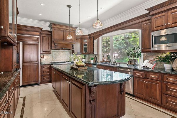 Interior, Kitchen, Pendant Lights, Recessed Lighting, Stainless Steel Appliances