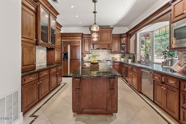 Interior, Kitchen, Pendant Lights, Recessed Lighting, Stainless Steel Appliances