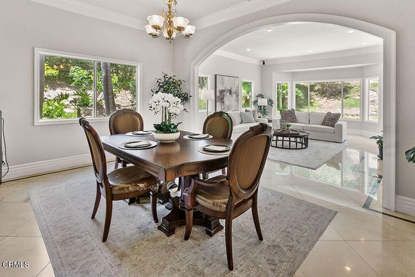 Chandelier, Dining room, Interior, Living room, Recessed Lighting