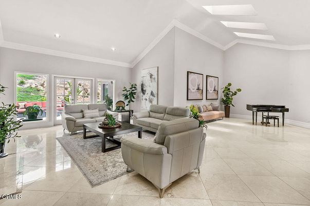 Interior, Living room, Piano, Recessed Lighting