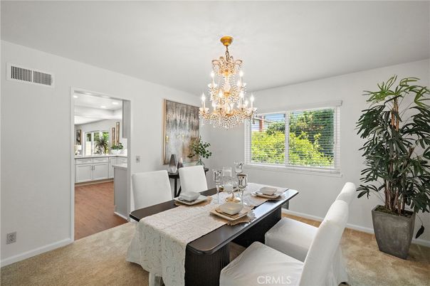 Chandelier, Dining room, Interior, Recessed Lighting, Wood Texture Flooring
