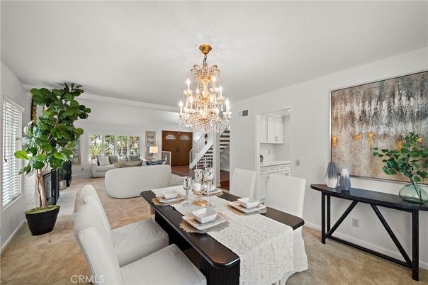 Chandelier, Dining room, Interior, Living room