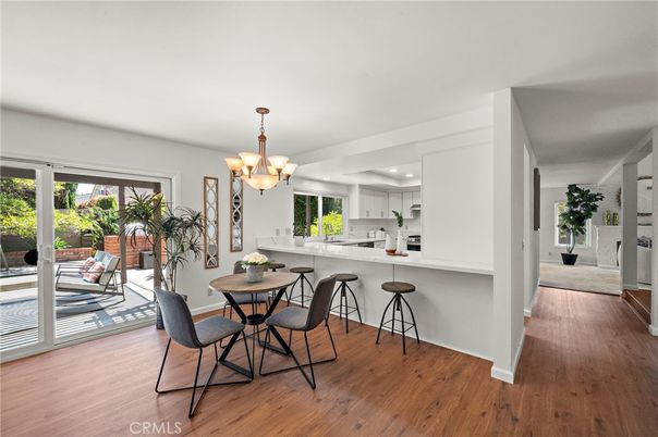 Chandelier, Dining room, Interior, Kitchen, Recessed Lighting, Wood Texture Flooring