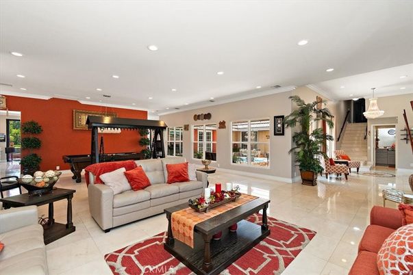 Interior, Living room, Pendant Lights, Recessed Lighting