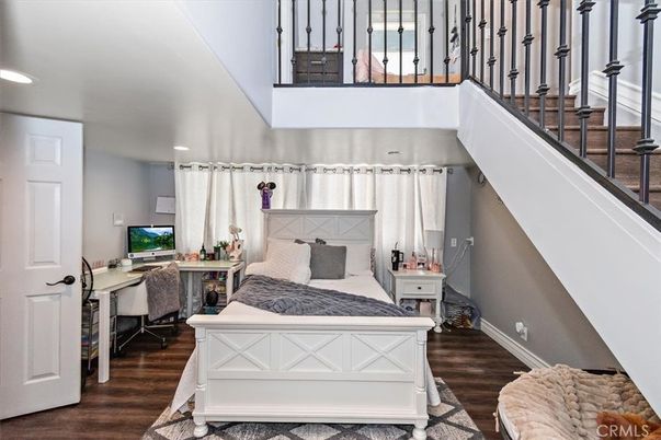 Bedroom, Home Office, Interior, Recessed Lighting, Wood Texture Flooring