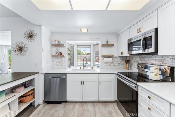 Interior, Kitchen, Stainless Steel Appliances, Wood Texture Flooring