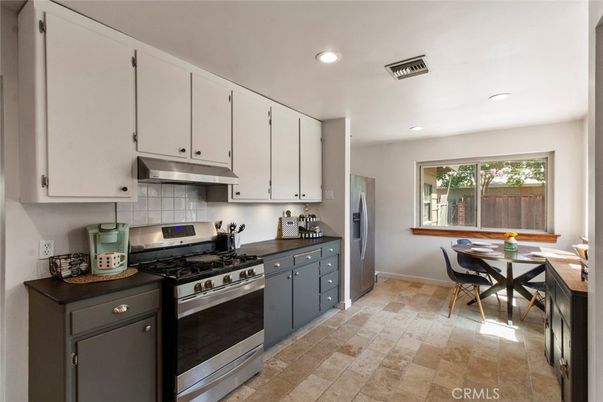 Dining room, Interior, Kitchen, Recessed Lighting, Stainless Steel Appliances