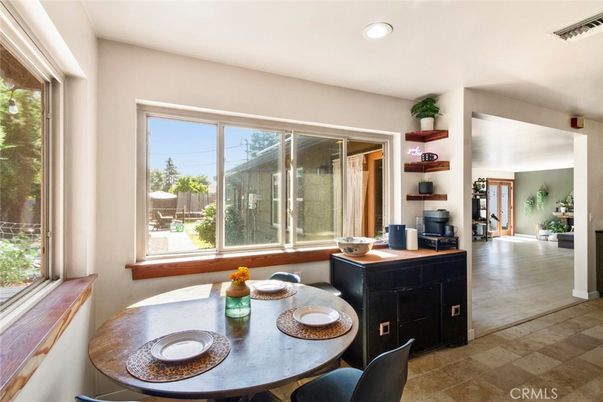 Dining room, Interior, Recessed Lighting
