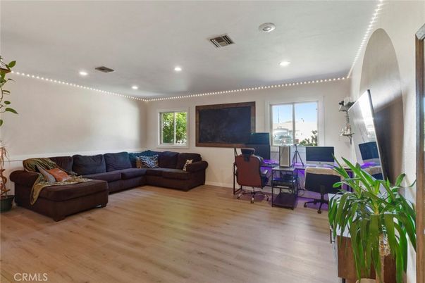 Home Office, Interior, Living room, Recessed Lighting, Wood Texture Flooring
