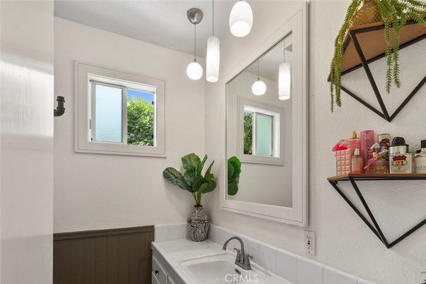 Bathroom, Interior, Pendant Lights