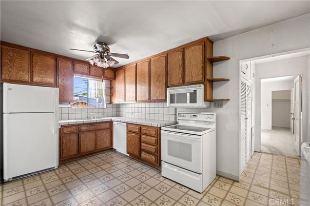 Interior, Kitchen, Tile Countertops