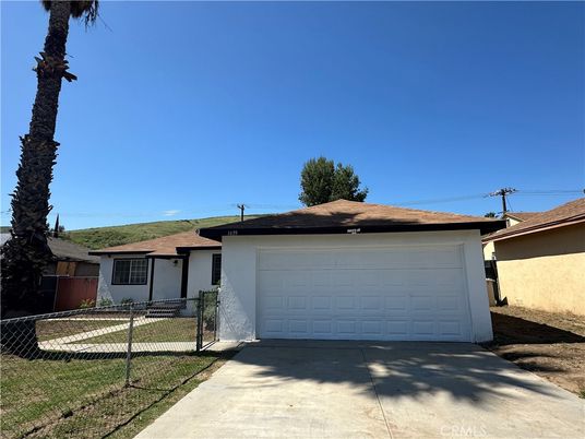 Attached, Detached Garage, Exterior, Facade, Ranch