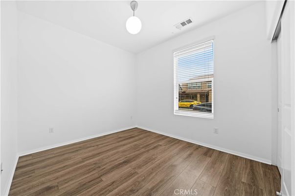 Empty room, Interior, Pendant Lights, Wood Texture Flooring