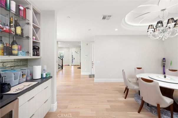 Chandelier, Dining room, Interior, Recessed Lighting, Wood Texture Flooring