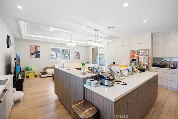 Chandelier, Interior, Kitchen, Living room, Recessed Lighting, Wood Texture Flooring