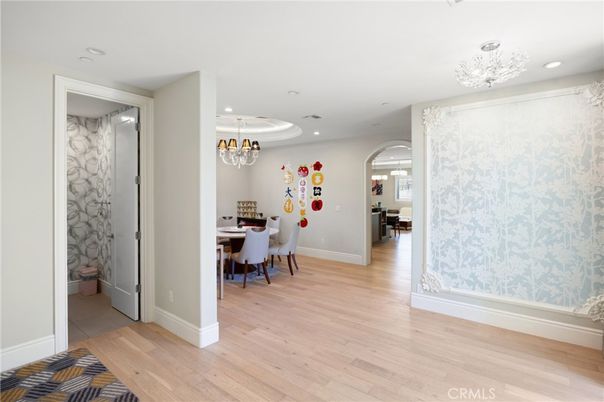 Chandelier, Dining room, Interior, Recessed Lighting, Wood Texture Flooring
