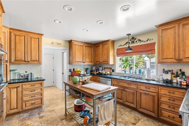 Interior, Kitchen, Pendant Lights, Recessed Lighting