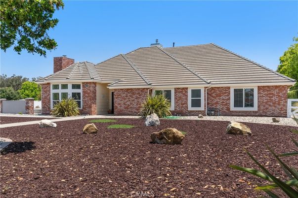 Exterior, Facade, Brick Facade, Brick Traditional