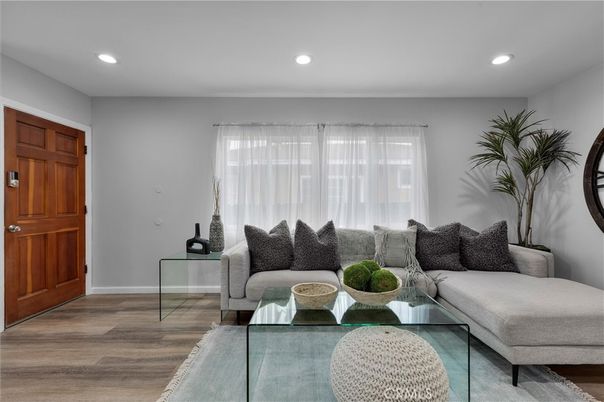 Interior, Living room, Recessed Lighting, Wood Texture Flooring